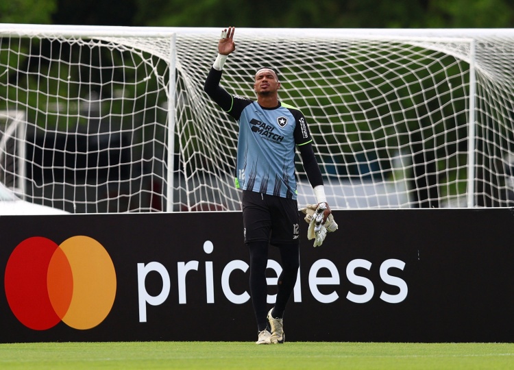 im电竞官网-Here We Go！罗马诺确认：诺丁汉森林即将签下博塔弗戈门将维克托，本周末安排体检